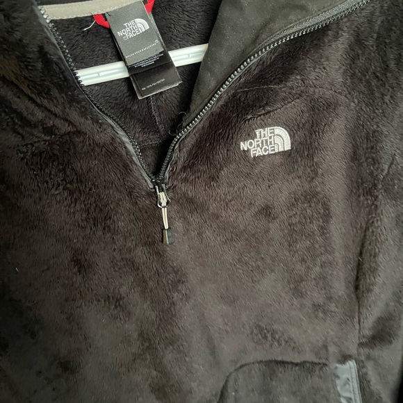 The North Face Fleece 1/4 Zip pullover sweater - Picture 5 of 6